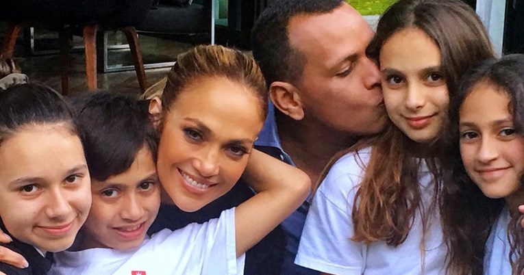 Jennifer Lopez emotivnom fotografijom obilježila rođendan svojih blizanaca
