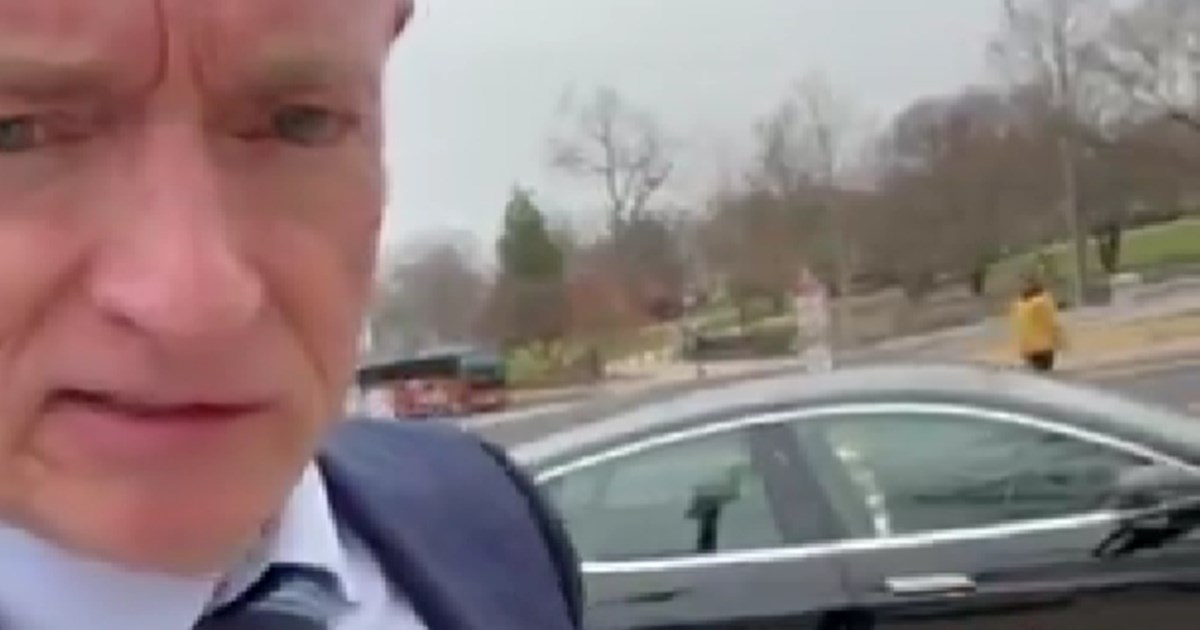 Američki senator kojeg je Musk nazvao izdajnikom: Rješavam se Tesle