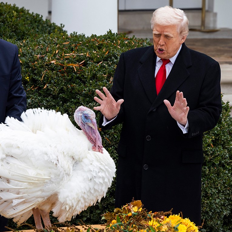 Znate li za ovu neobičnu američku tradiciju? Trump opet izazvao pažnju