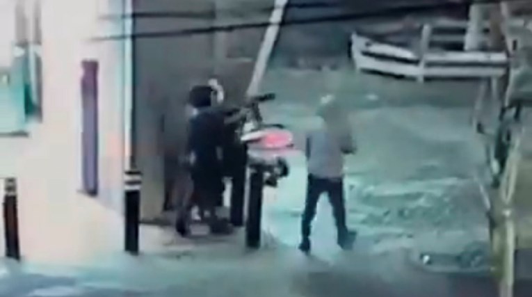 Pucnjava u Bruxellesu: Pucali iz pušaka, još bježe. Objavljeni detalji i snimka