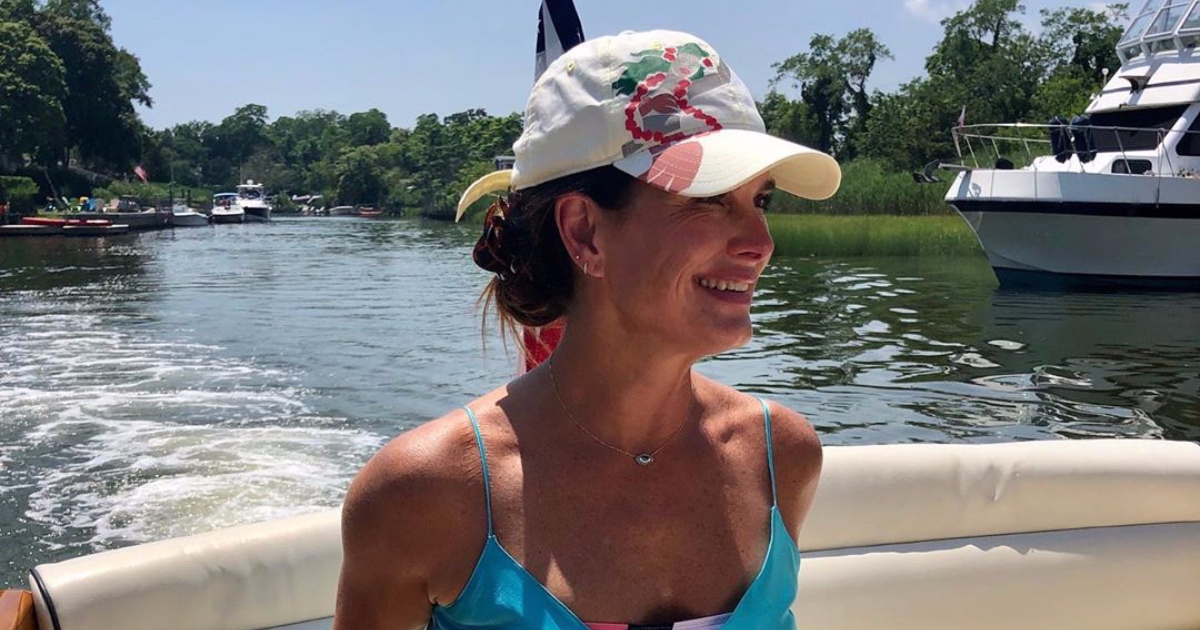 Brooke Shields objavila fotku u bikiniju i dokazala da još uvijek žari i pali