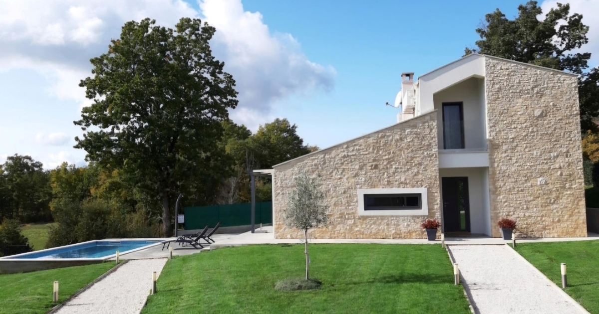 Vila s bazenom u Istri prodaje se za 425.000 €. Evo fotki