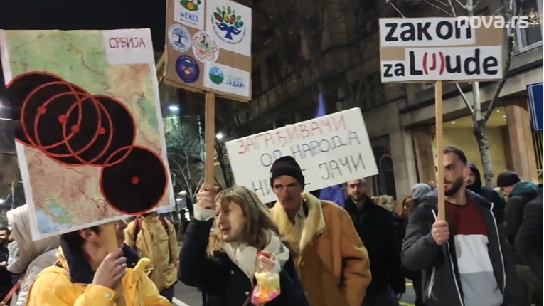 U Beogradu prosvjed protiv novog zakona i dolaska rudarske korporacije u Srbiju
