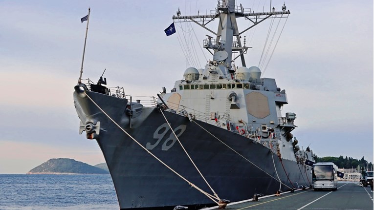 FOTO U Split stigli američki razarač i španjolska fregata, pogledajte
