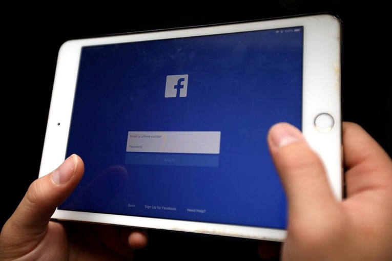 Rusija pokreće postupke protiv Facebooka i Twittera