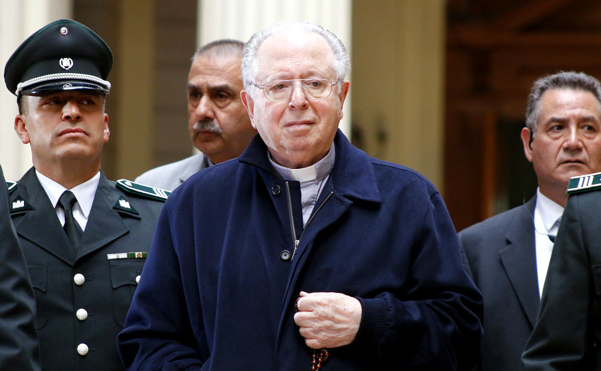 Papa razriješio glavnog čileanskog svećenika optuženog za pedofiliju