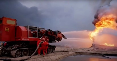 VIDEO Ovako požar gasi najmoćnije vatrogasno vozilo na svijetu