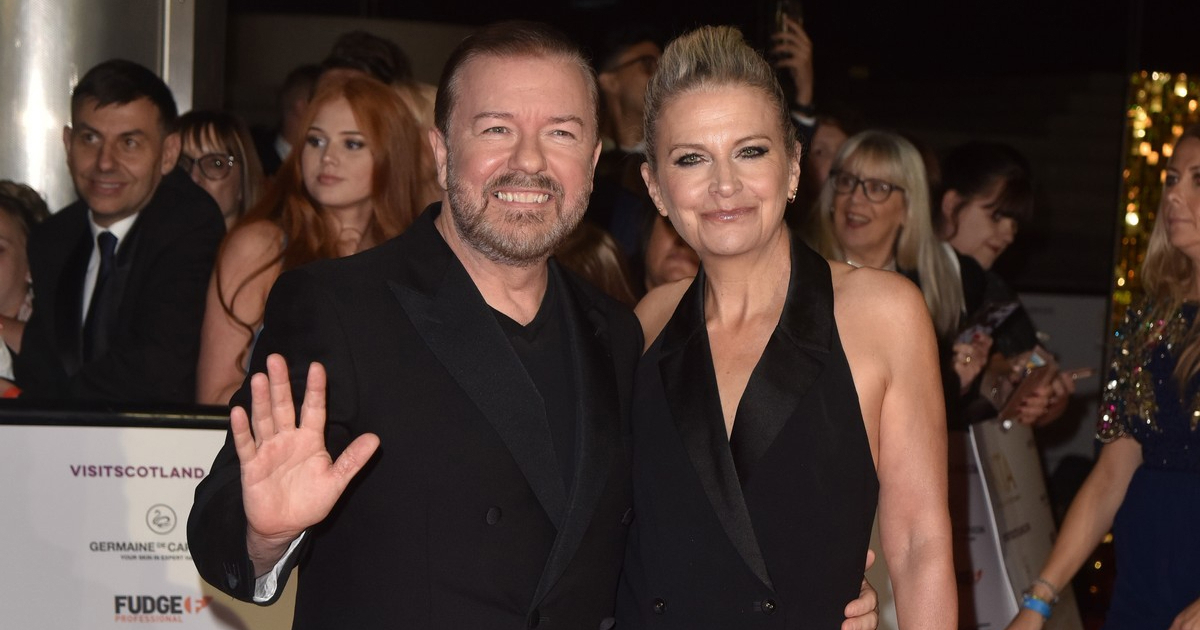 Ricky Gervais ženi se nakon 40 godina veze: "Samo zbog poreza"
