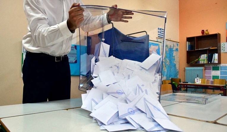 Izbori u Grčkoj: Uvjerljiva pobjeda vladajuće stranke. Hoće li moći sastaviti vladu?