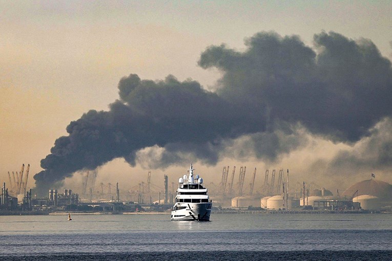 Rat u Iranu ne pogađa samo cijene goriva. Svijetu prijeti ekonomski kolaps