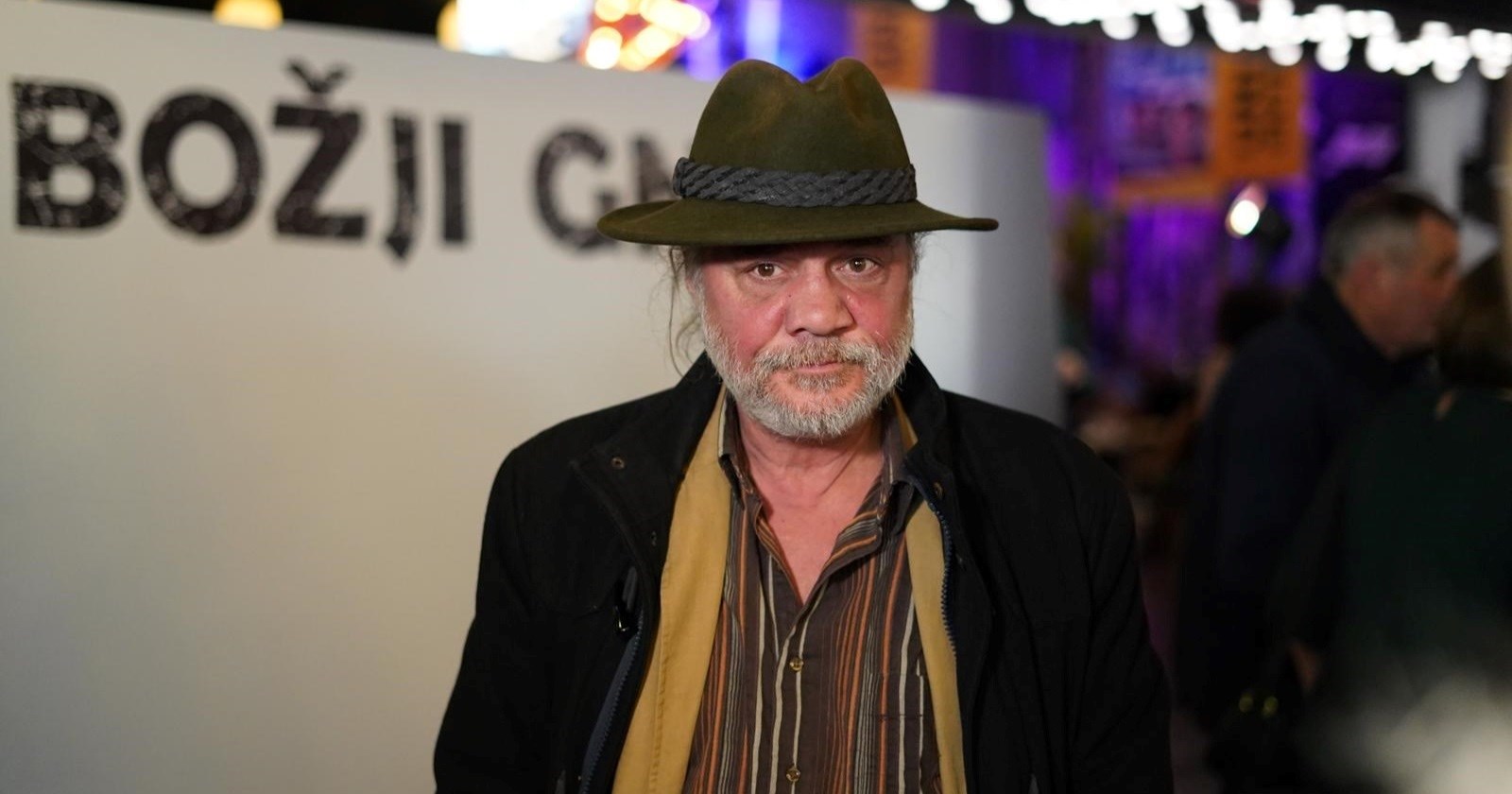 Kristijan Ugrina se pojavio na premijeri filma Božji gnjev u kojem i glumi