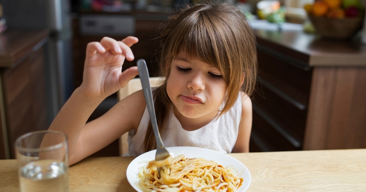 Dr. Ranko Rajović: Ako dijete neće jesti, neće mu biti ništa. Jest će kad ogladni