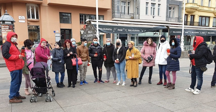 FOTO I VIDEO U Zagrebu mimohod za curicu Nikoll, došlo 15-ak ljudi