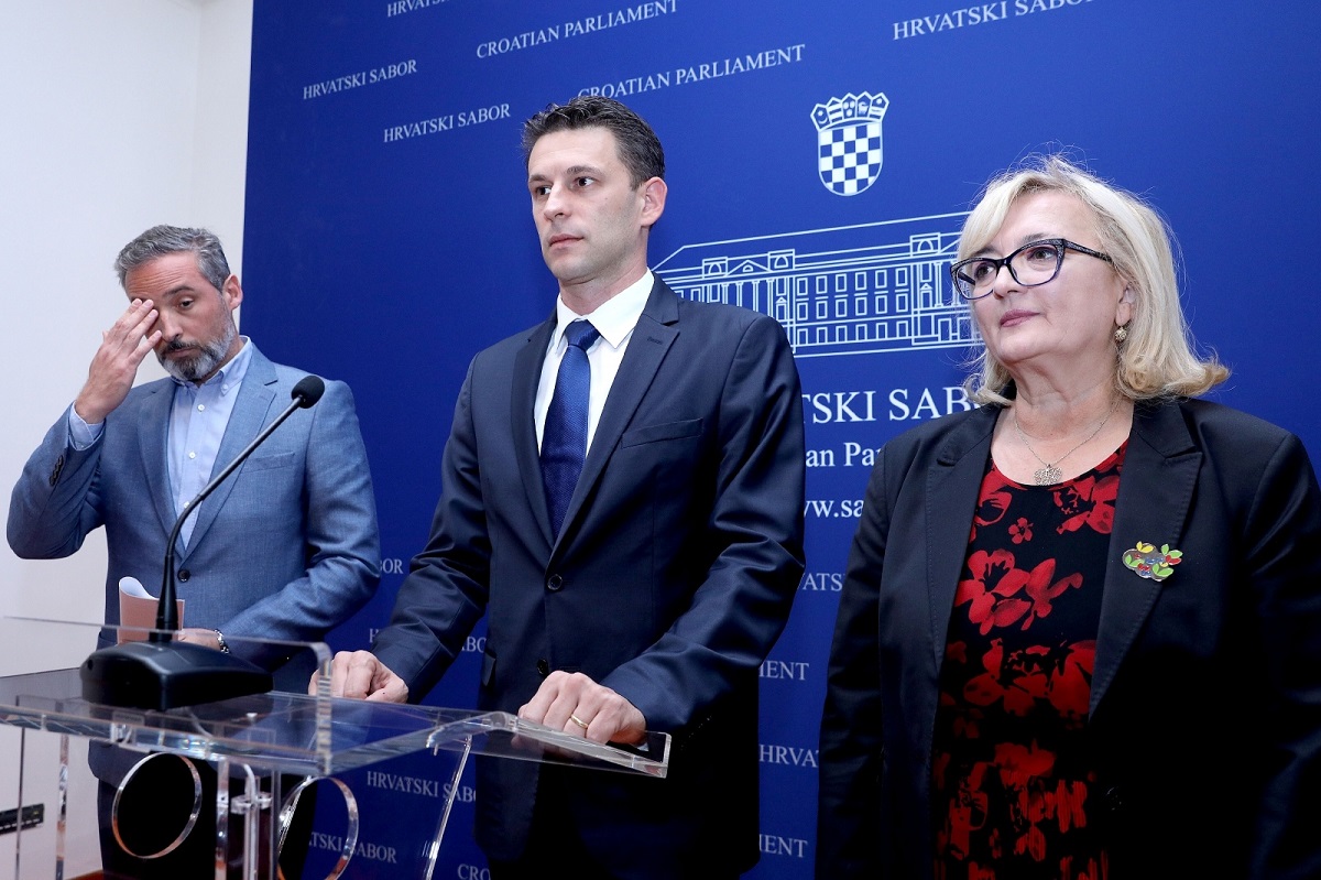 VIDEO Mostovci tvrde da zbog Kujundžićevog nerada zdravstvu prijeti kolaps