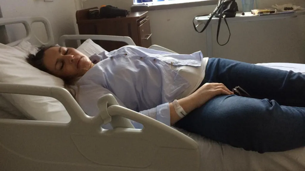 Ženu na odmoru u Grčkoj ugrizao krpelj. Završila u komi na 40 dana
