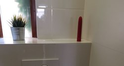 Žena zaboravila veliki crveni vibrator u kafiću u Čakovcu