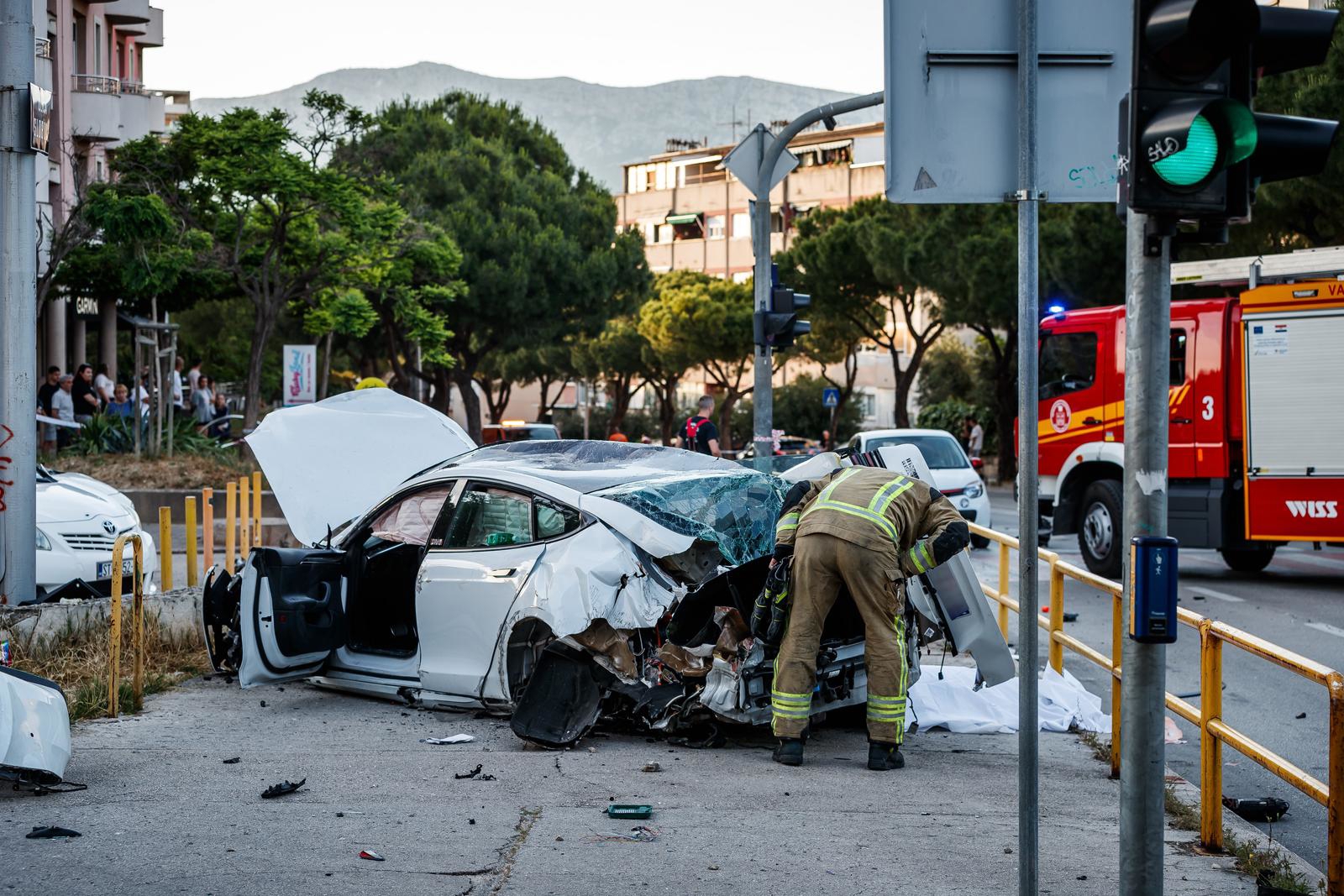 U Splitu Teslom vozio 140 km/h, poginula pješakinja: "Kriv sam, ali nije bilo namjere"