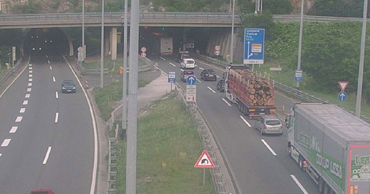 Netko vozi u suprotnom smjeru na A7 u Rijeci