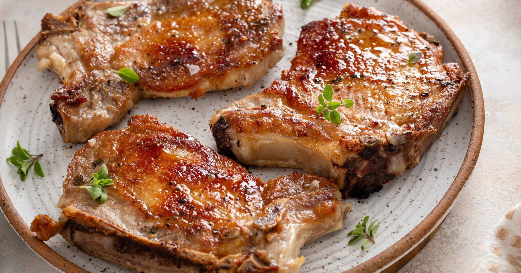 Sočni svinjski kotleti uz pomoć talijanske marinade