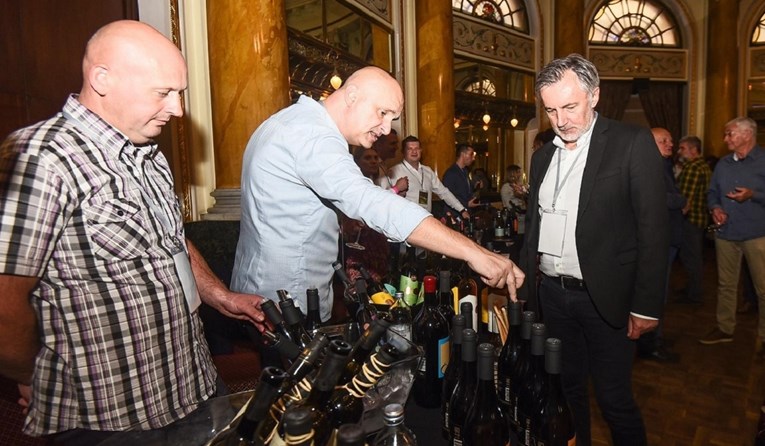FOTO Tolušić pokazivao Škori svoja vina na događaju državne agencije