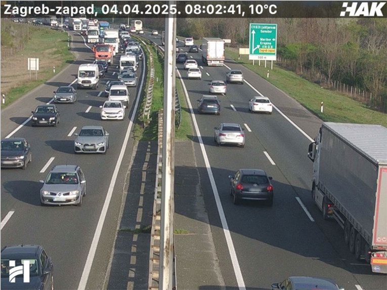 Vremenski uvjeti povoljni za vožnju, stvaraju se kolone na prilazima Zagrebu i Splitu