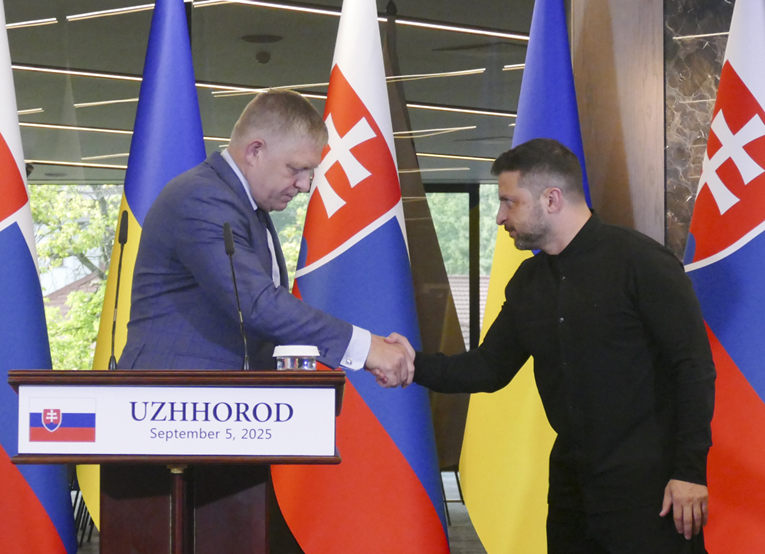 Sve napetije između Slovačke i Ukrajine. Zelenski i Fico razgovarali o ruskoj nafti