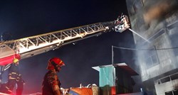 Veliki požar u tvornici u Bangladešu, troje mrtvih, ljudi skakali kroz prozore