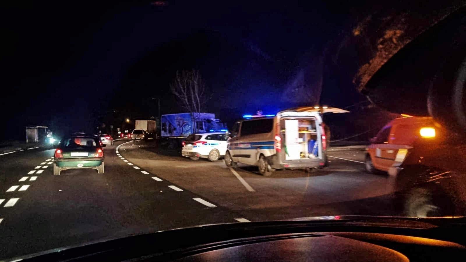 Objavljeni detalji velike prometne nesreće kod Karlovca, sve izazvao pijani vozač