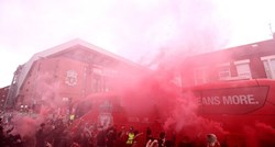 Liverpoolovi navijači prekršili zabranu okupljanja i organizirali doček momčadi