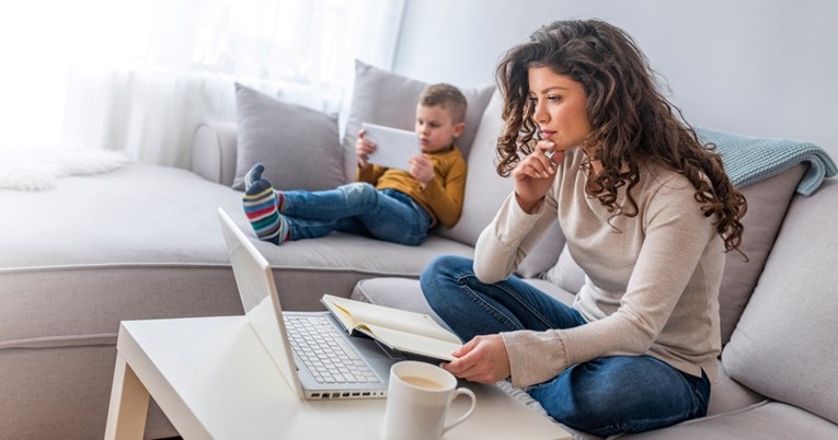 Nova studija: Korištenje mobitela pred djecom povezano je s emocionalnim smetnjama