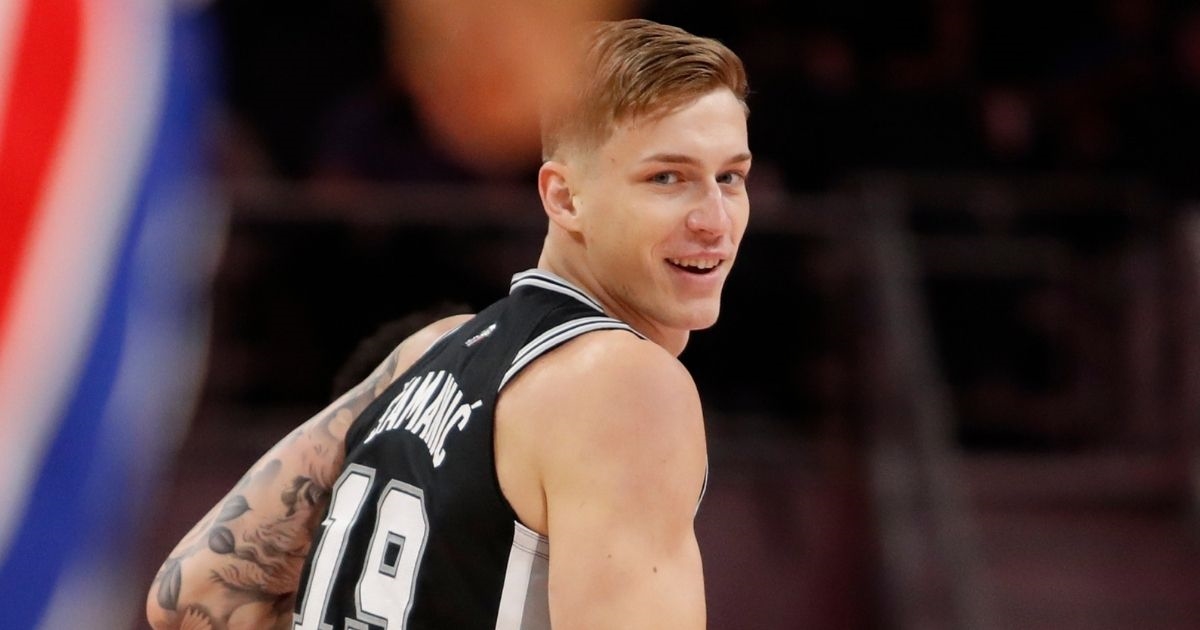 Pogledajte kako je mladi hrvatski košarkaš zabijao preko novog Luke u NBA ligi