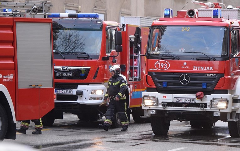 Požar u Zagrebu, blokiran promet