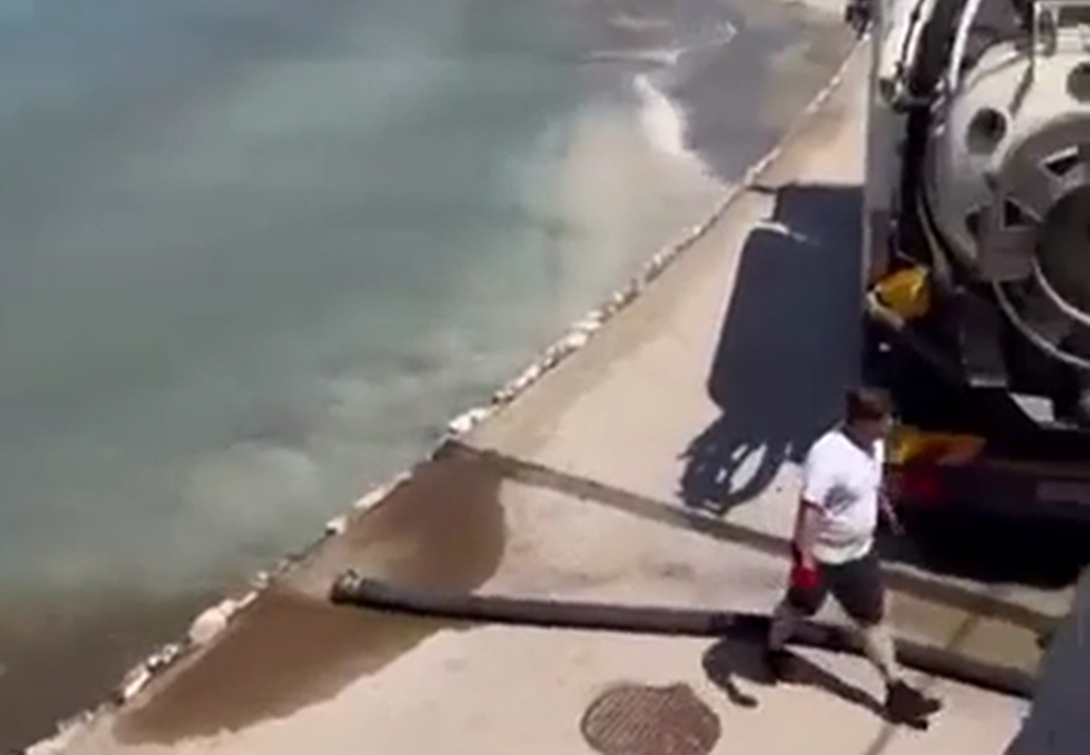 Na Korčuli cisterna ispraznila septičku jamu pa izlila fekalije u more