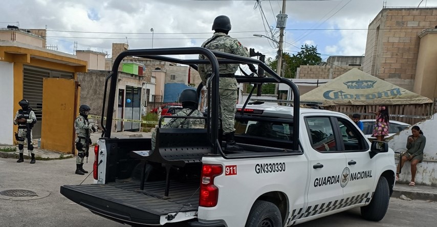 Meksički narkokartel priredio bombašku zasjedu policijskom konvoju. Šestero poginulih