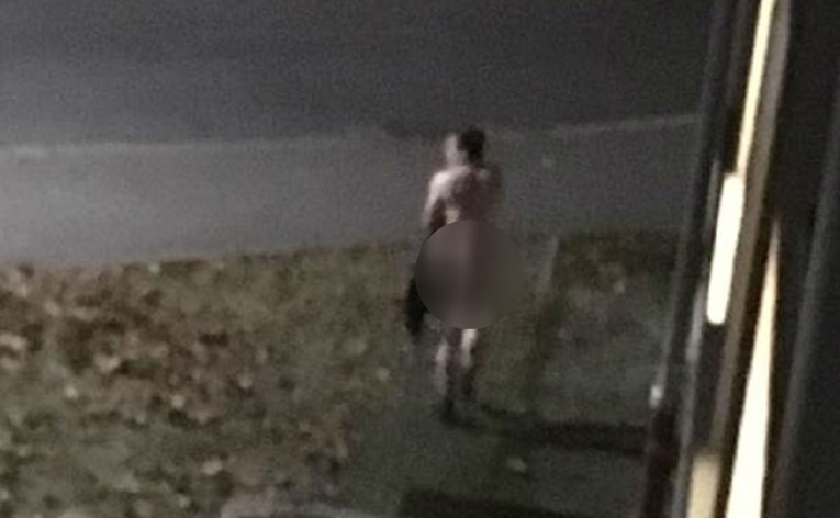 Objavila fotke golog muškarca kod studentskog doma u Zagrebu: "Upadao je u sobe"
