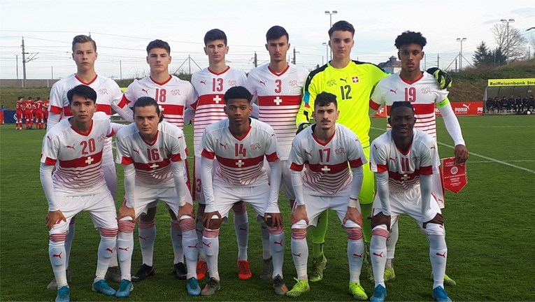 Mladi Švicarci pobijedili 16:1, 11 golova postigli igrači albanskog podrijetla