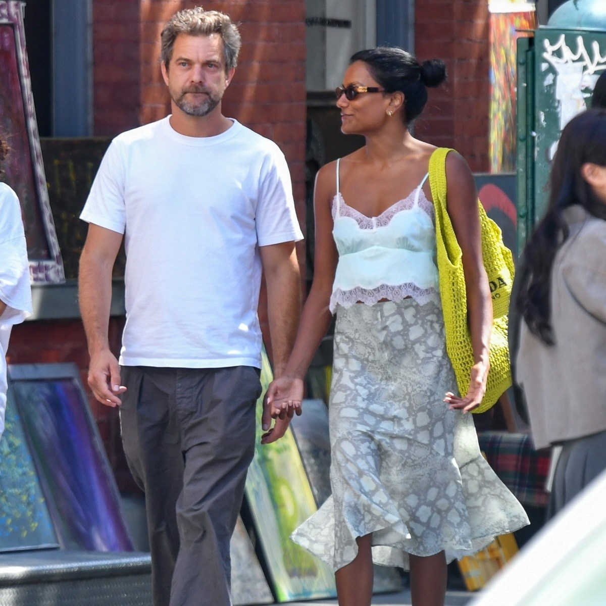 Joshua Jackson (47) i Simone Ashley (30) snimljeni u šetnji New Yorkom