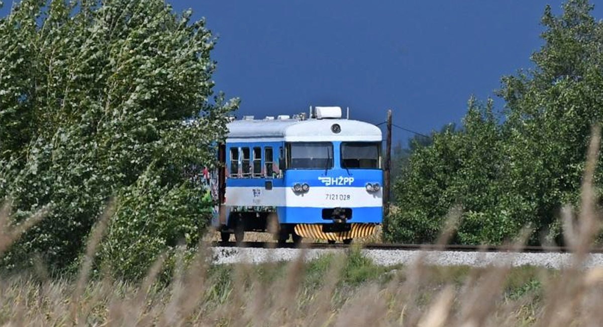 Pijan vrijeđao kondukterku (26) u vlaku, nije prestajao ni na kolodvoru. Uhićen je