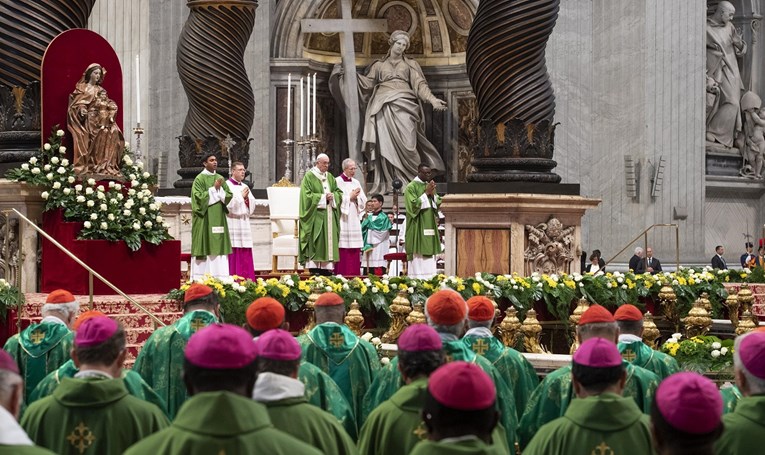 Okupljaju se biskupi u Vatikanu, dogovorit će plan za borbu protiv pedofilije