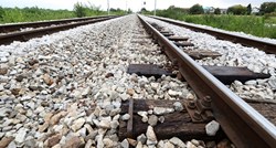 Vlak naletio na traktor kod Virovitice i usmrtio vozača
