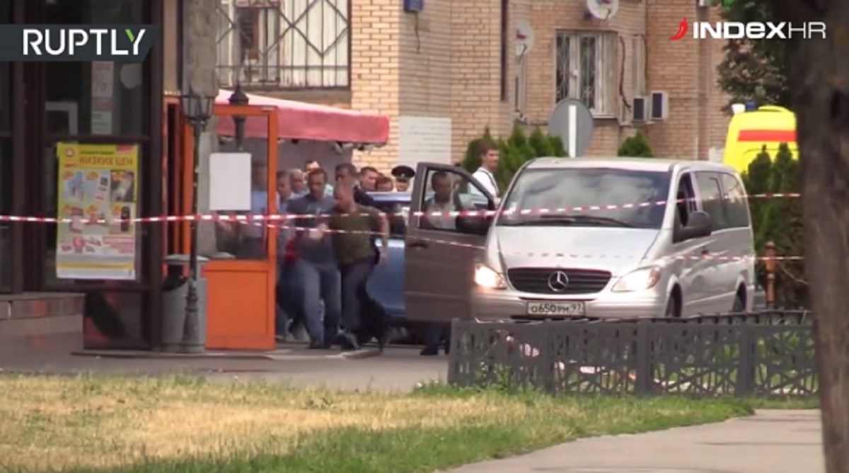 Završila talačka kriza u Moskvi, muškarac zatočio prodavačicu u trgovini