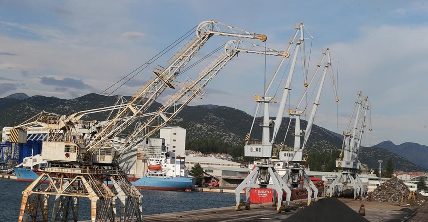 Havarija u Pločama: Tanker se zabio u pristanište