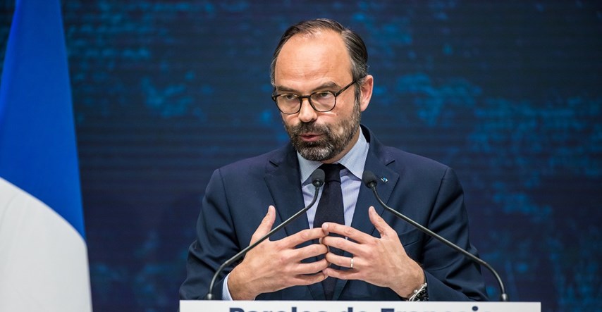 Francuski premijer nakon javne rasprave obećao smanjenje poreza