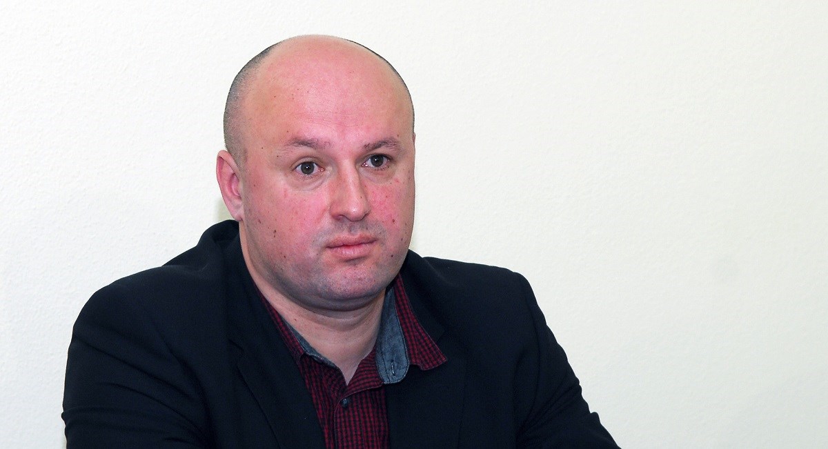 SDP-ovac objavio snimku: "Pobrini se da Tomo položi matematiku ili ćeš naje***i"