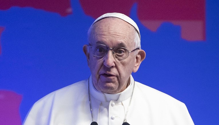 Papa osudio raspodjelu hrane u svijetu: "Nekolicina se guši u neumjerenosti"