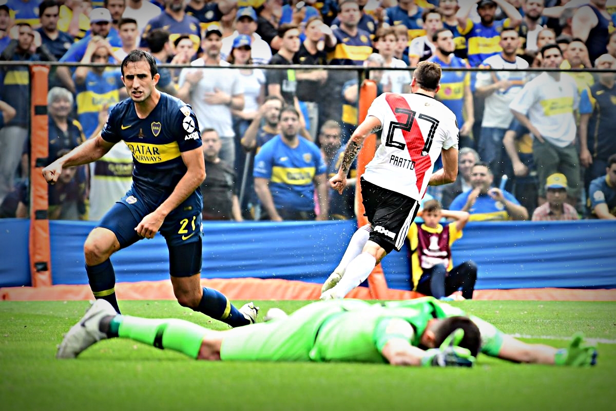 BOCA JUNIORS - RIVER PLATE 2:2 Fantastičan derbi u prvoj utakmici finala Cope