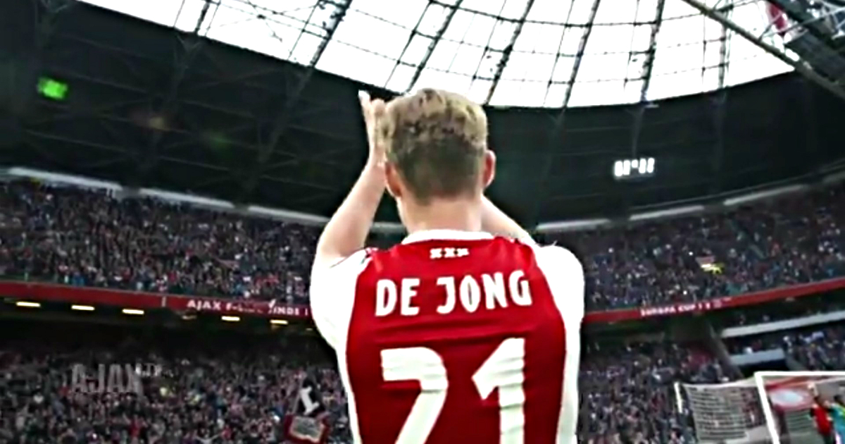 Napušta Ajax i odlazi u Barcu. Navijači ga ispratili kao najveću legendu