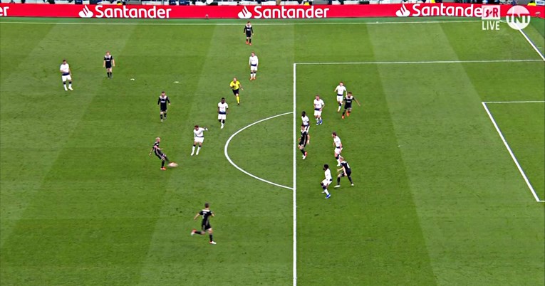 Jesu li VAR i Lahoz oštetili Tottenham kod Ajaxovog gola iz sjajne akcije?