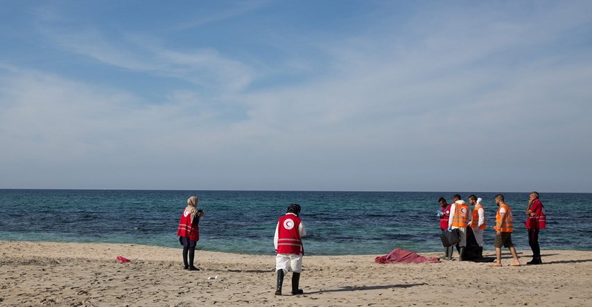 Uz obalu Tunisa utopilo se 35, a u Turskoj devetero migranata