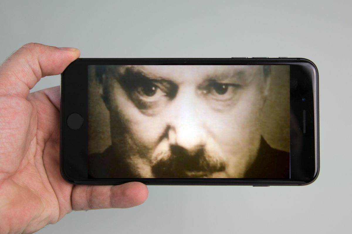 Niste paranoični, vaši vas pametni telefoni stvarno prate